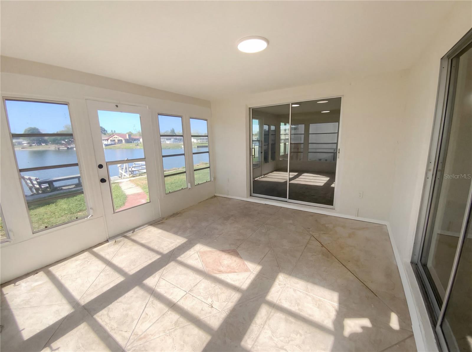 TAHITIAN DEV SUB - Residential