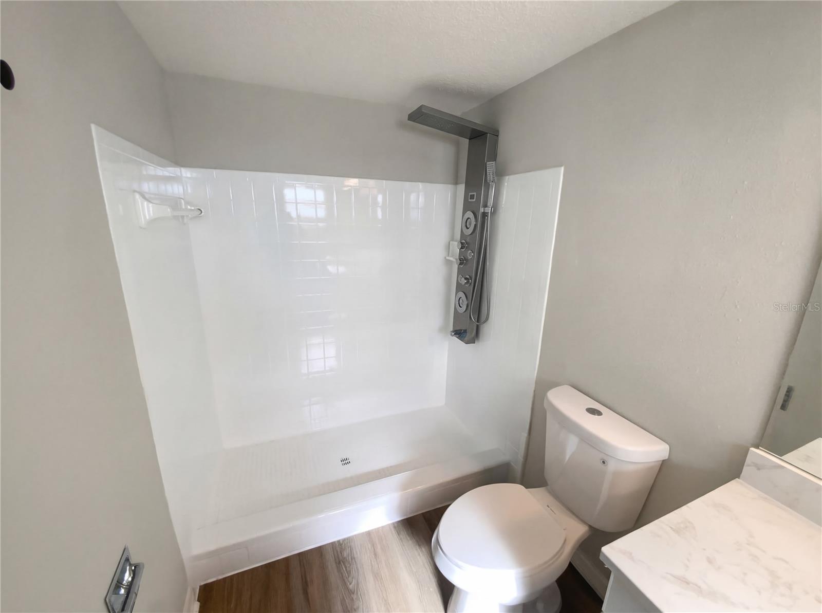 TAHITIAN DEV SUB - Residential