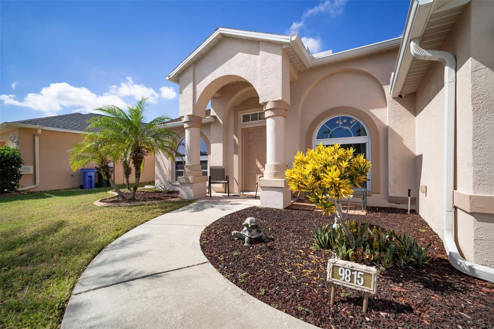 9815 LA VONDA STREET