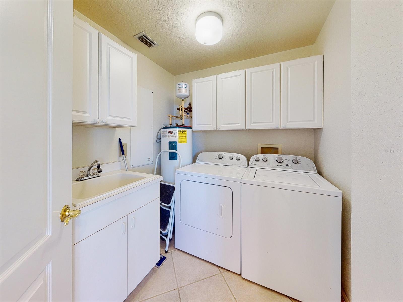 Hammocks At Minorca Ph 01 - Residential