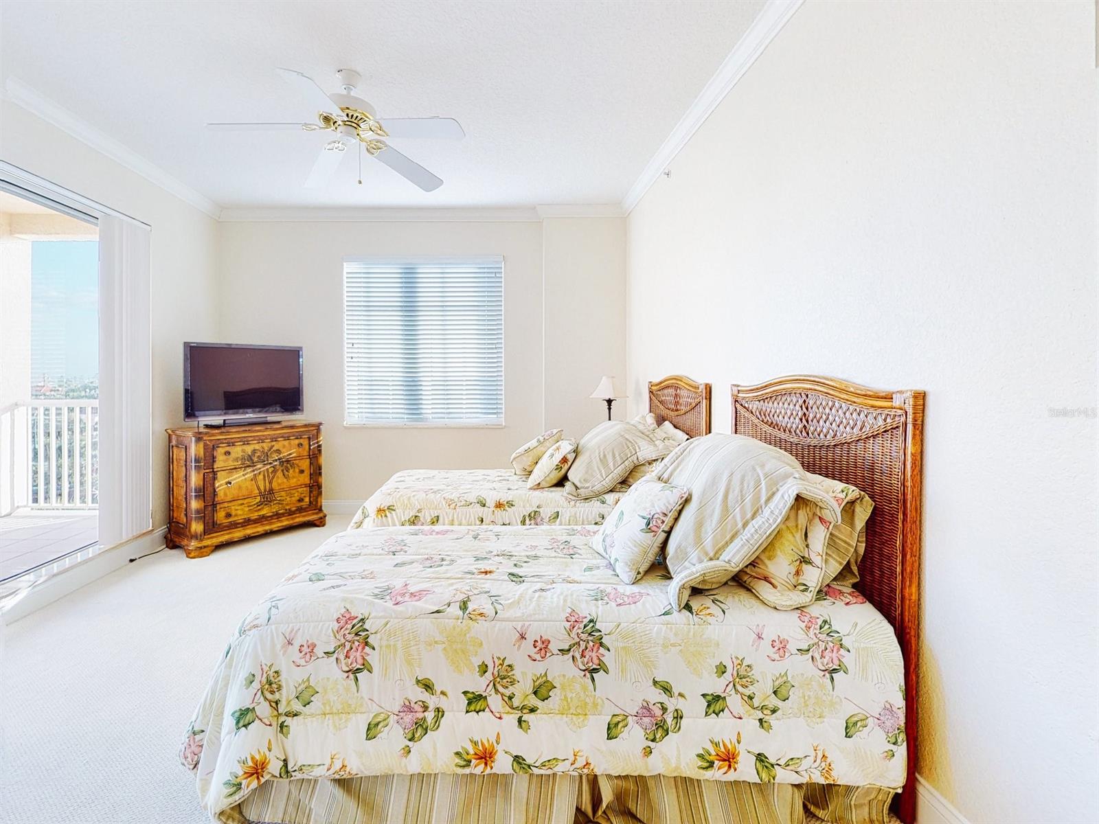 Hammocks At Minorca Ph 01 - Residential