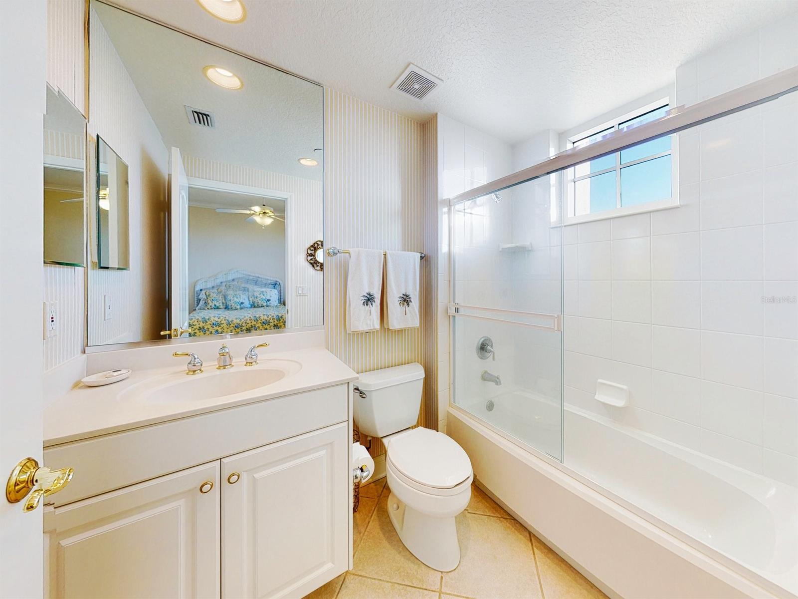 Hammocks At Minorca Ph 01 - Residential