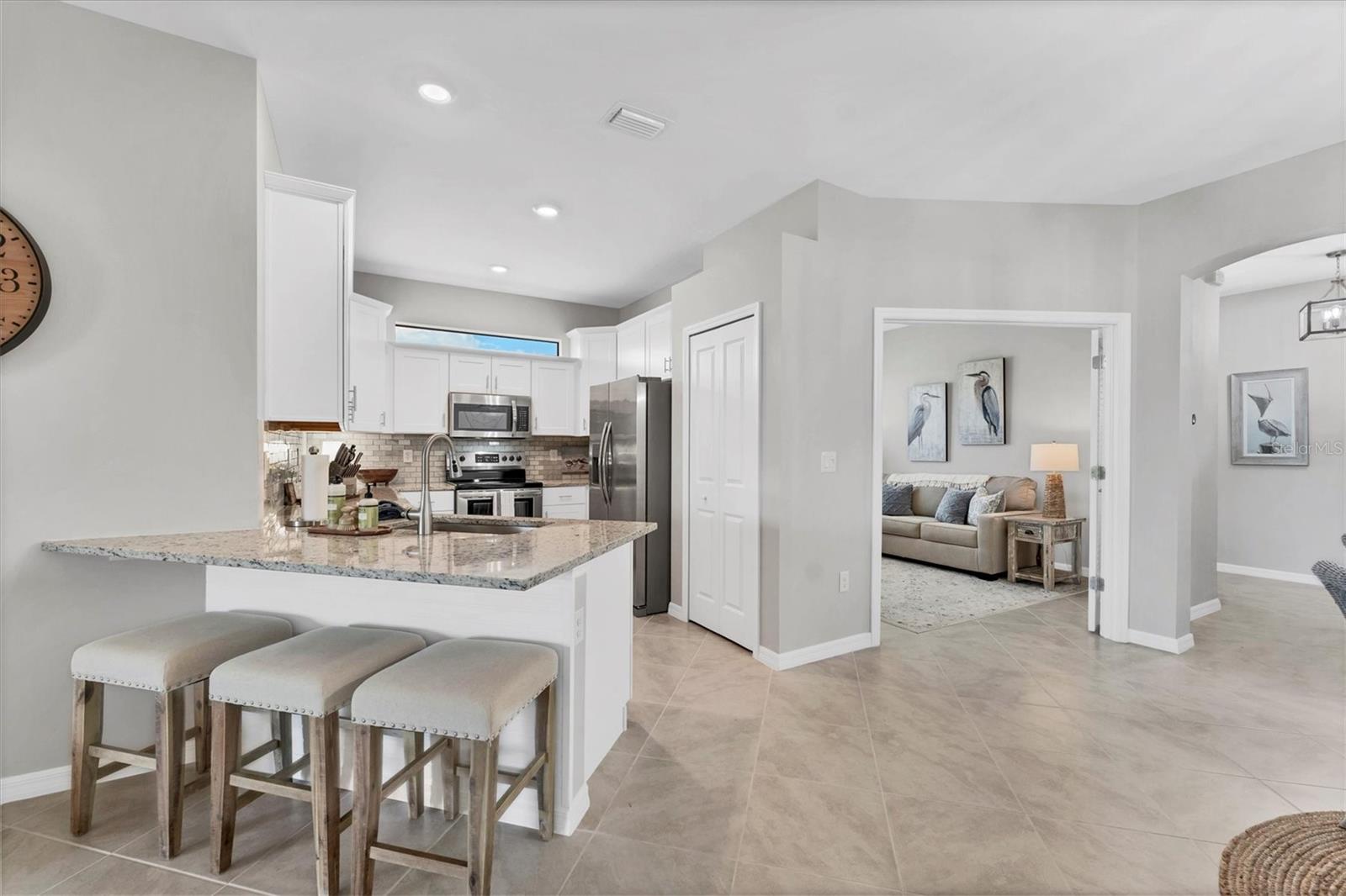 BISCAYNE LNDG II - Residential Lease