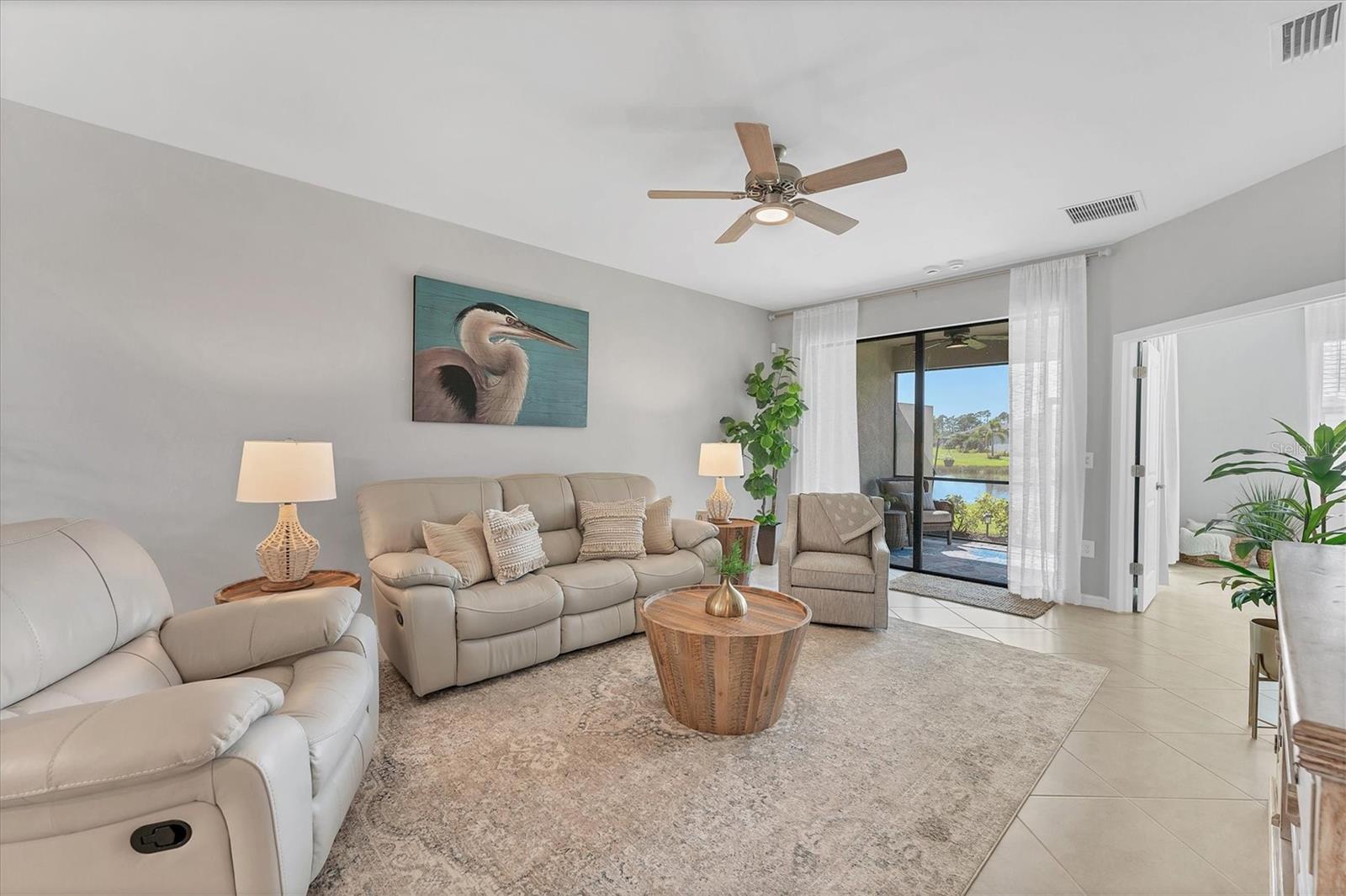 BISCAYNE LNDG II - Residential Lease