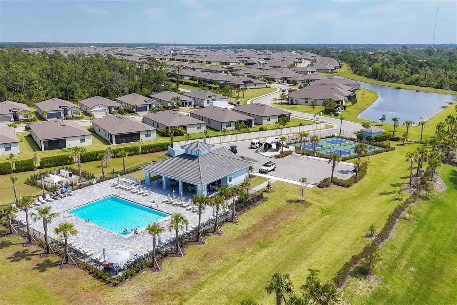 BISCAYNE LNDG II - Residential Lease