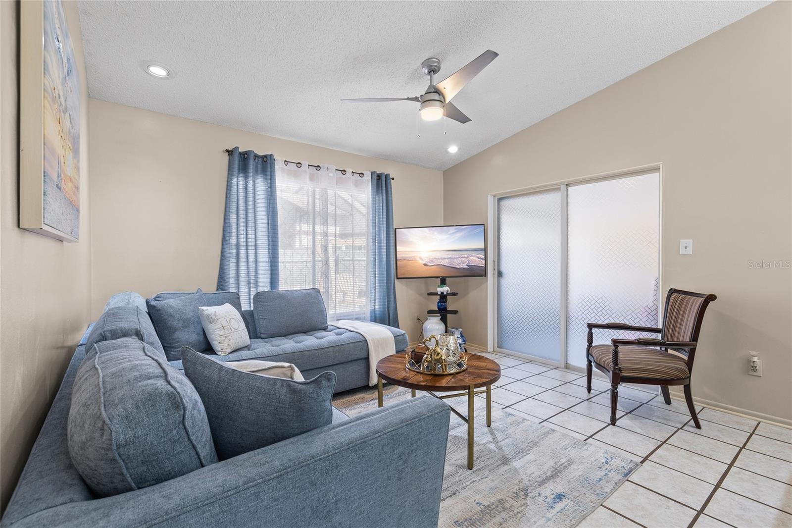 HIDDEN LAKE VILLAS PH 1 - Residential