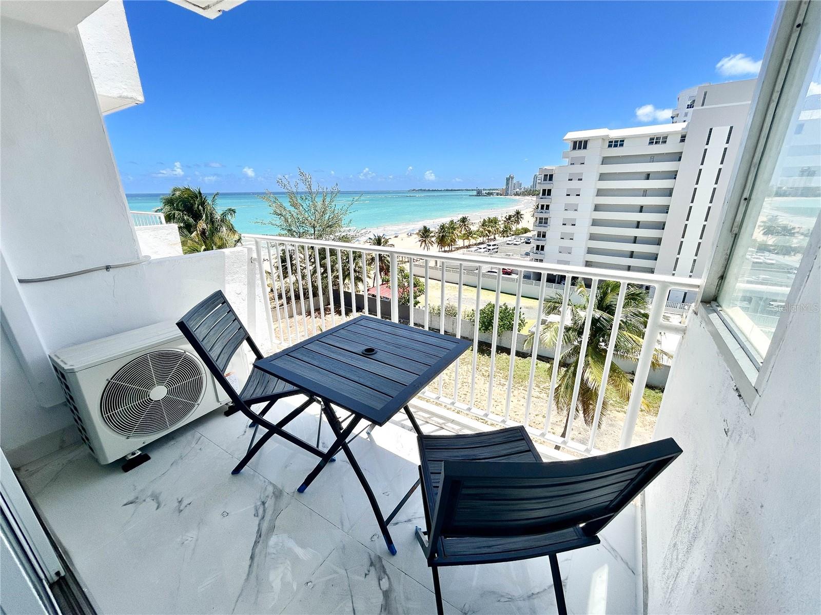 CONDOMINIO EL GIRASOL - Residential