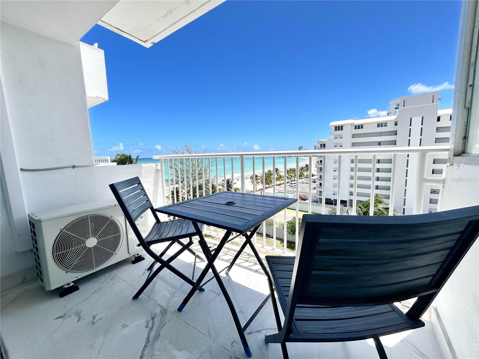 CONDOMINIO EL GIRASOL - Residential