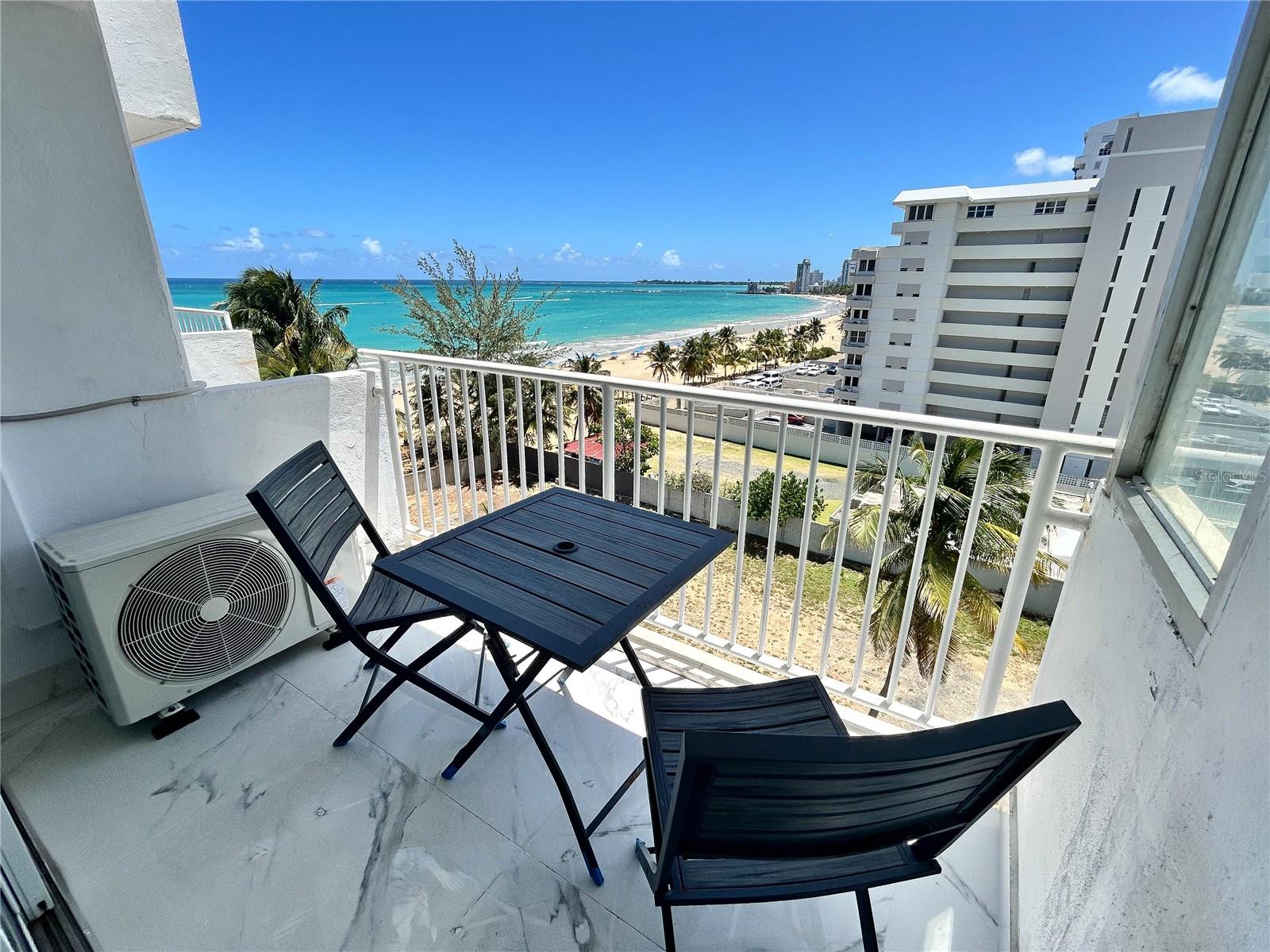 CONDOMINIO EL GIRASOL - Residential