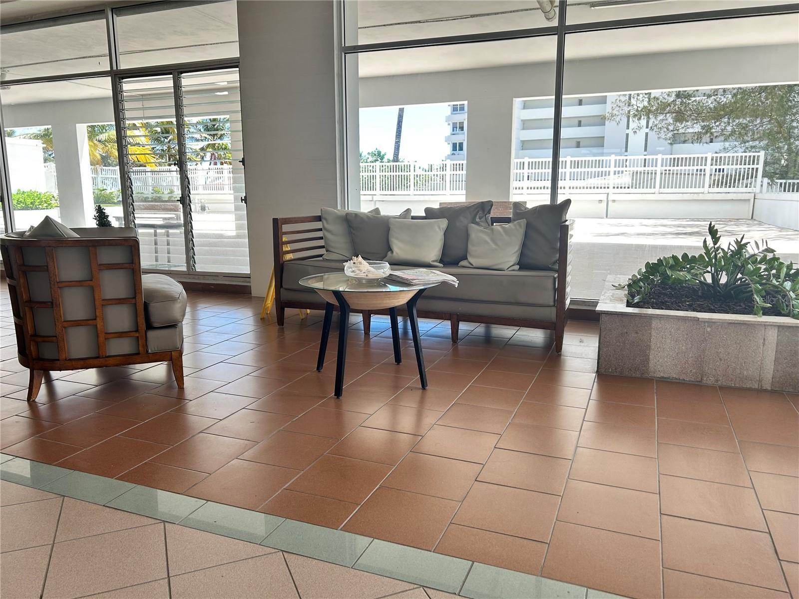 CONDOMINIO EL GIRASOL - Residential