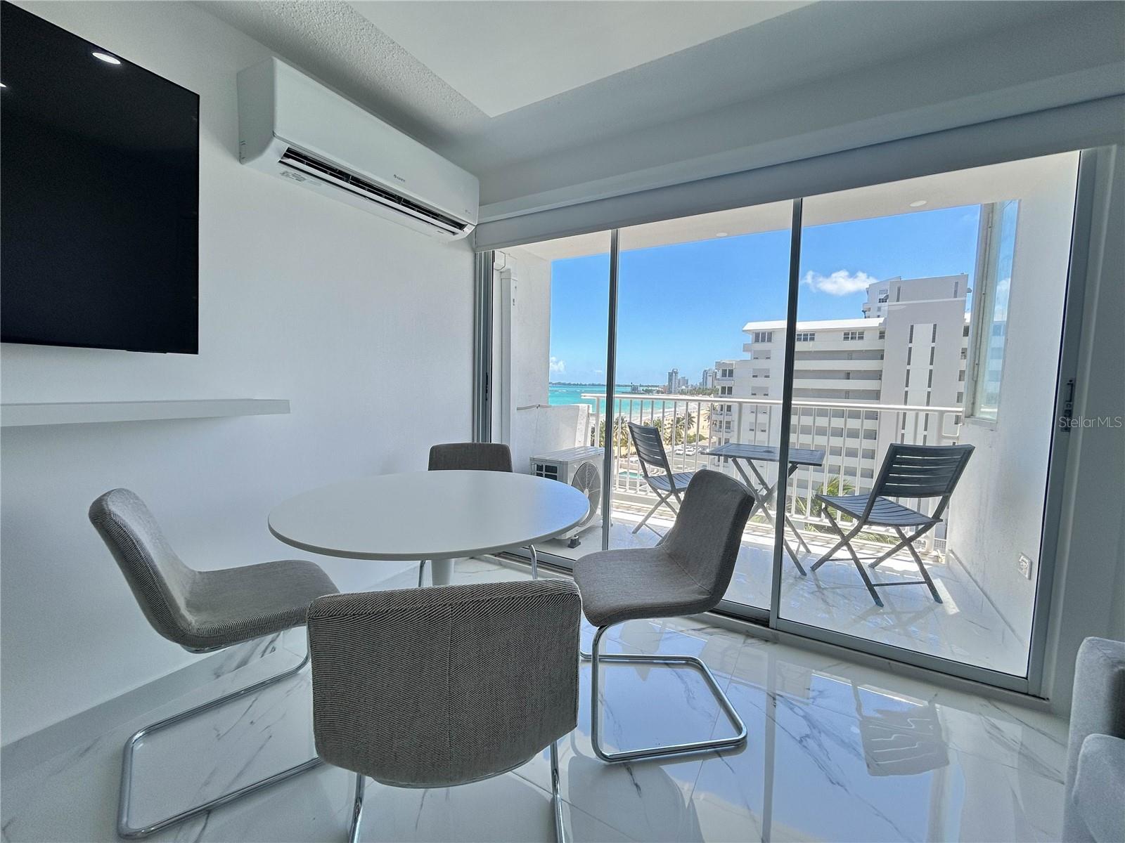 CONDOMINIO EL GIRASOL - Residential