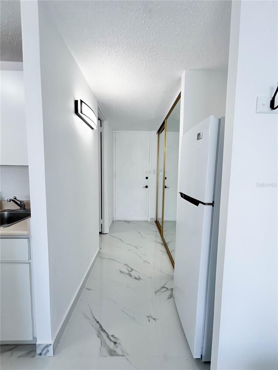 CONDOMINIO EL GIRASOL - Residential