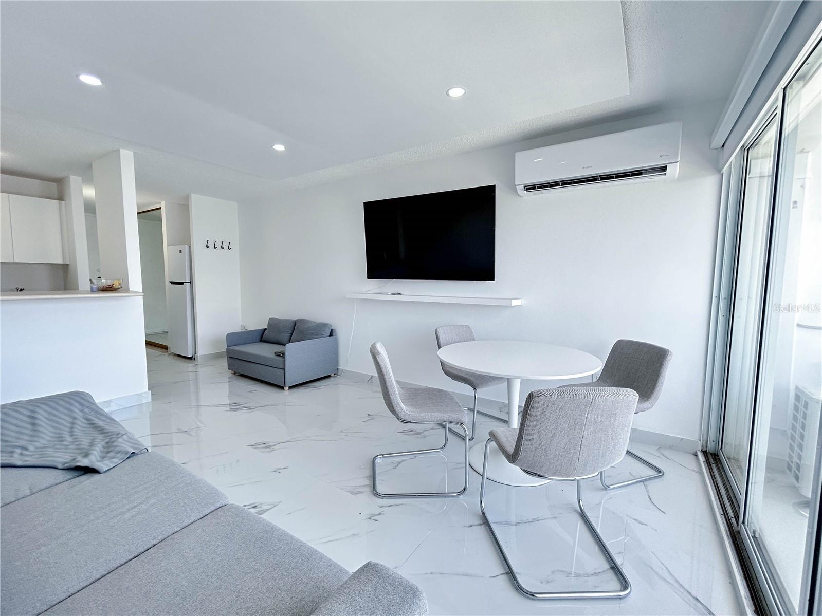 CONDOMINIO EL GIRASOL - Residential