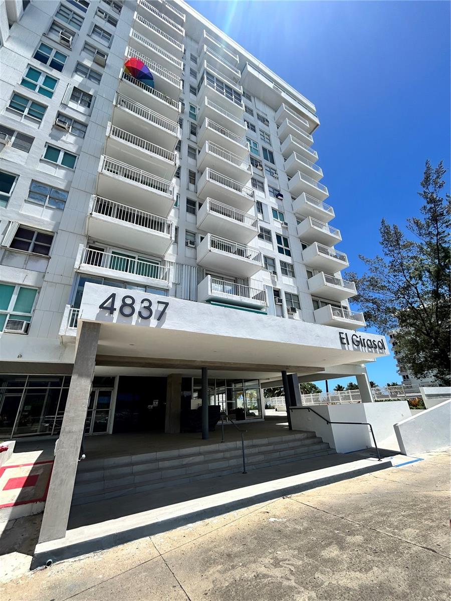 CONDOMINIO EL GIRASOL - Residential