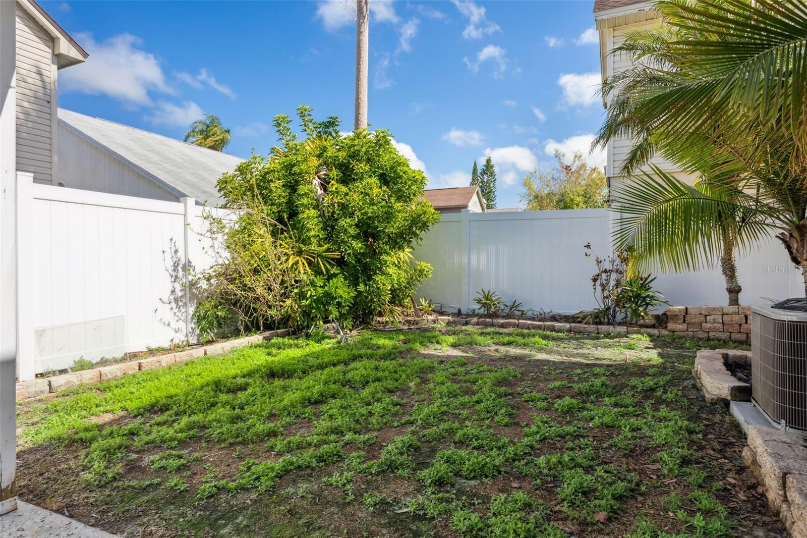 WELLINGTON HOMES AT COUNTRYWAY - Residential