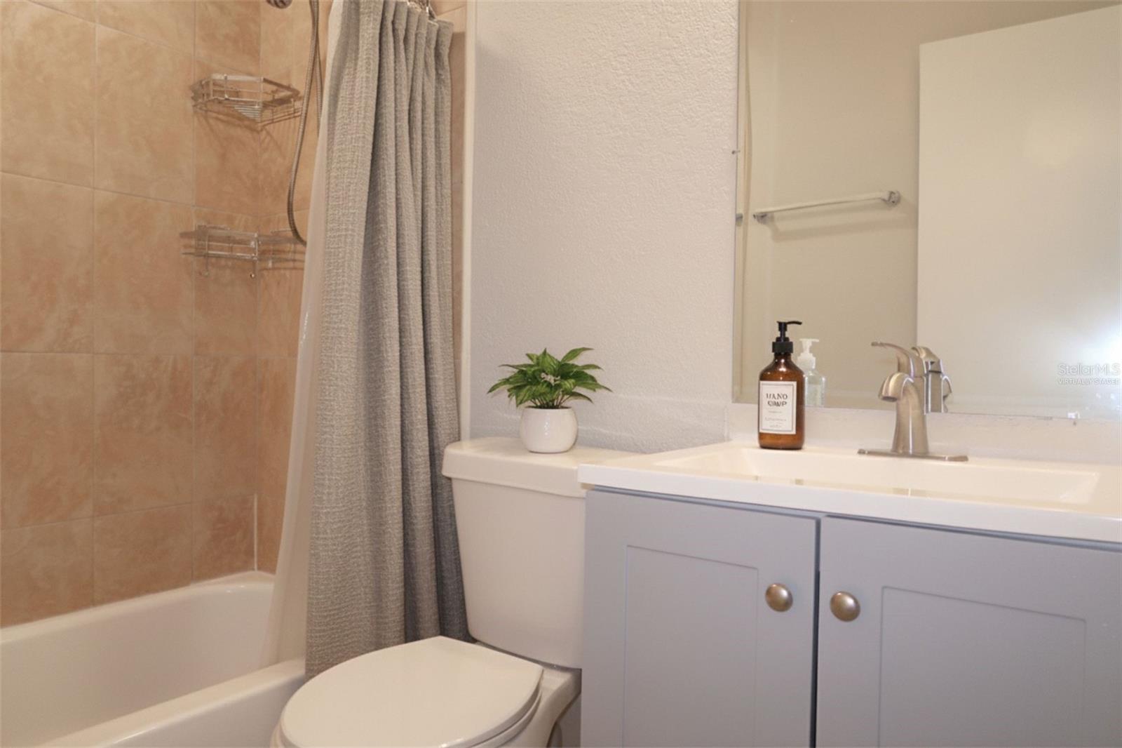 BAYBRIDGE HEIGHTS - Residential Lease