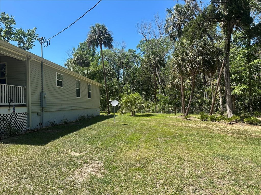 Photo of 462 S Dew Plant Point, Crystal River, FL 34429 (MLS # TB8500543)