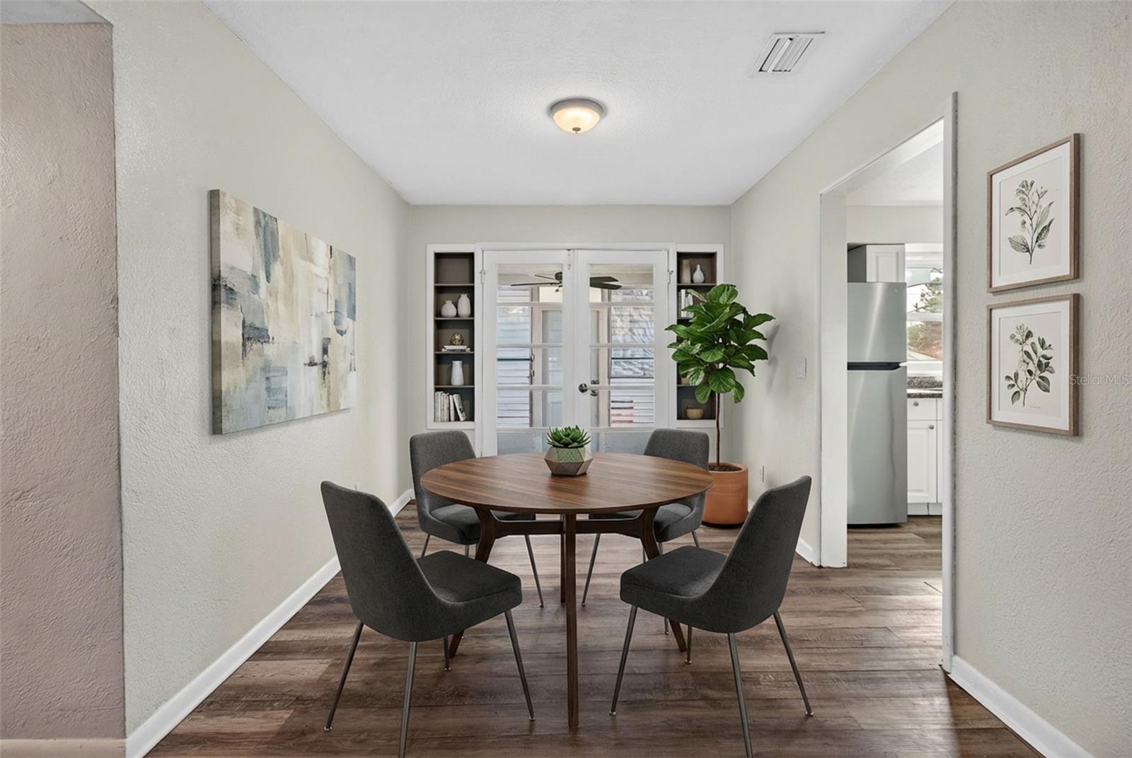 BREEZE HILL - Residential