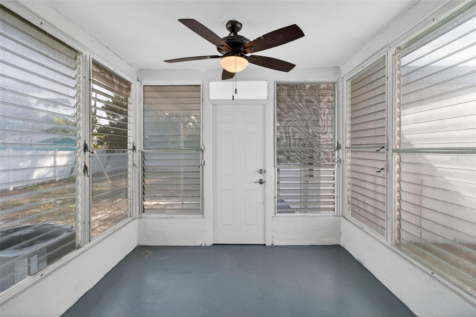 BREEZE HILL - Residential