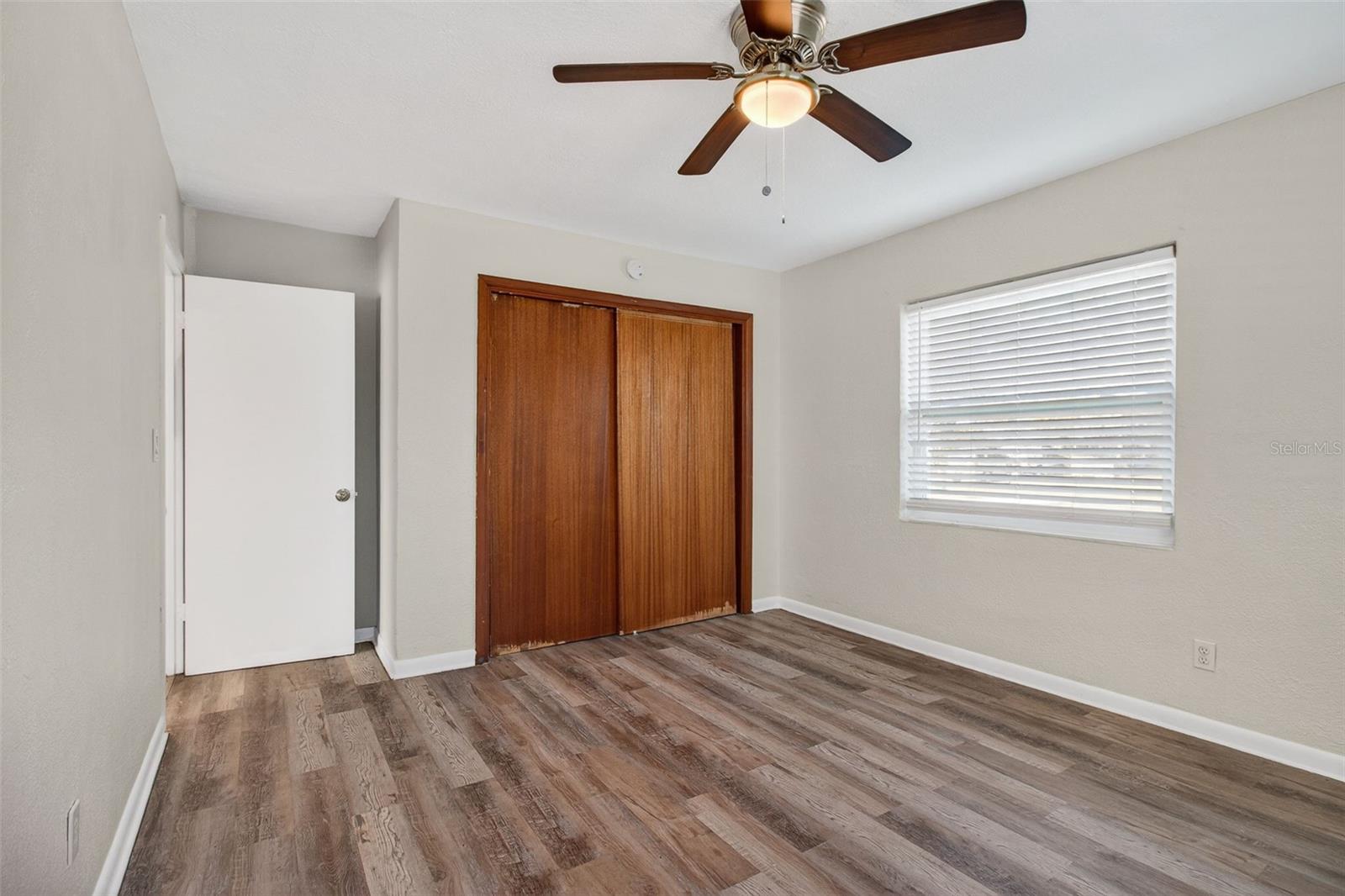 BREEZE HILL - Residential