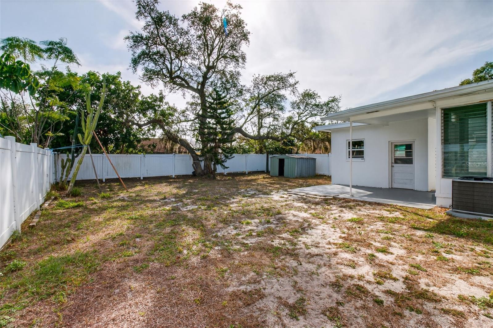 BREEZE HILL - Residential