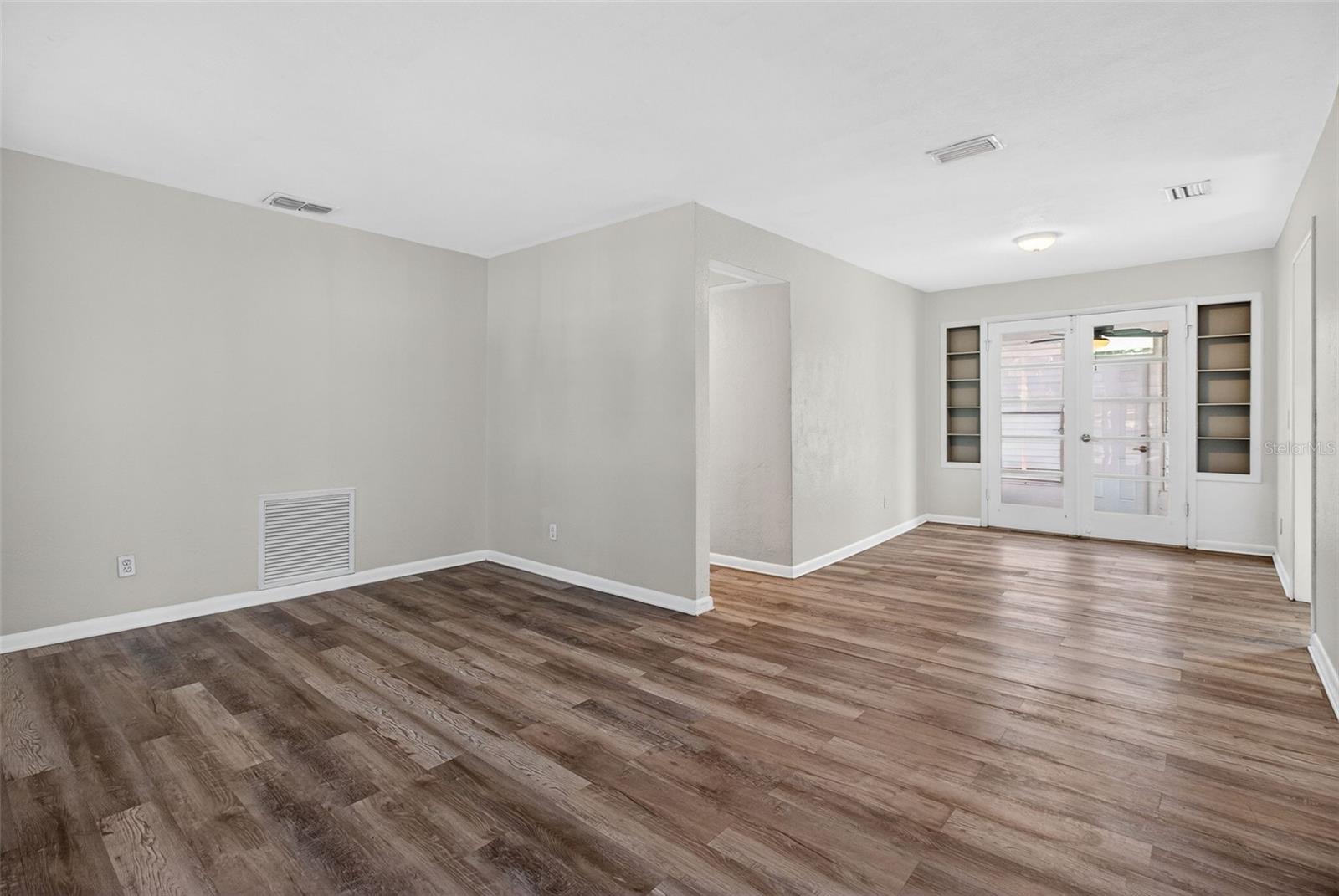 BREEZE HILL - Residential