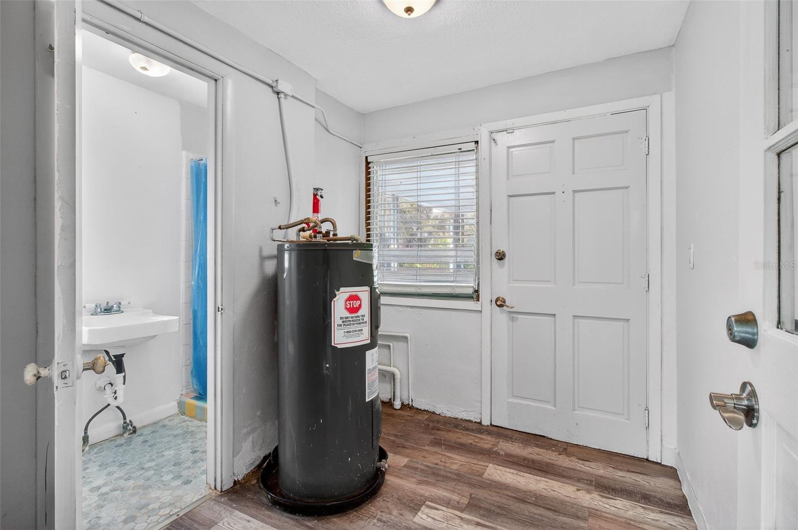 BREEZE HILL - Residential