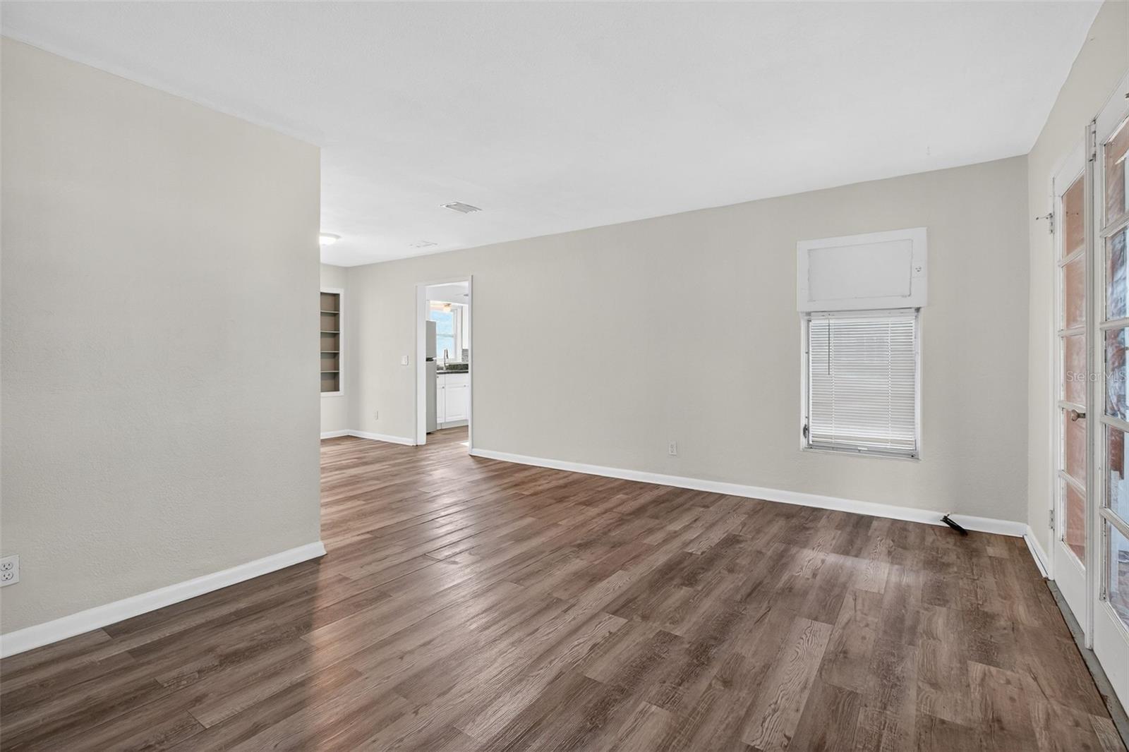 BREEZE HILL - Residential