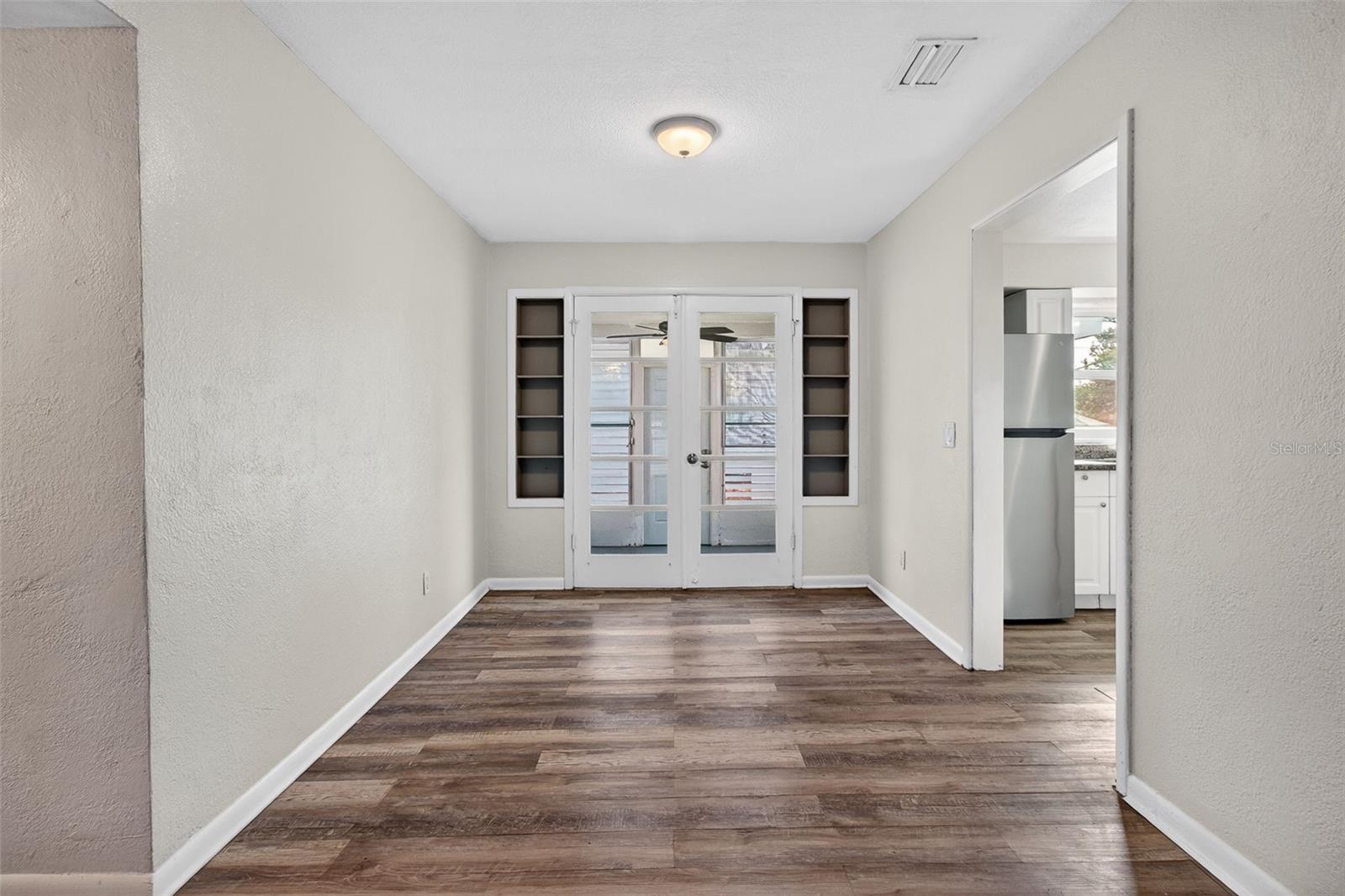 BREEZE HILL - Residential