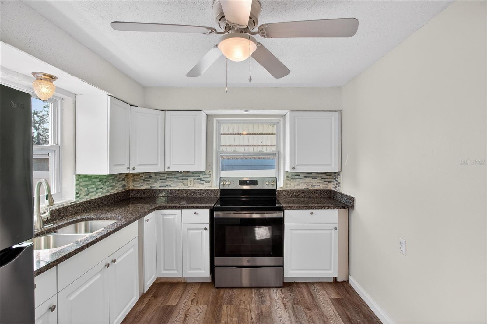 BREEZE HILL - Residential