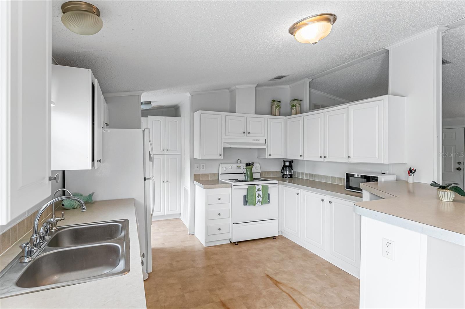 BAREFOOT BAY UNIT 02 PT 10 - Residential