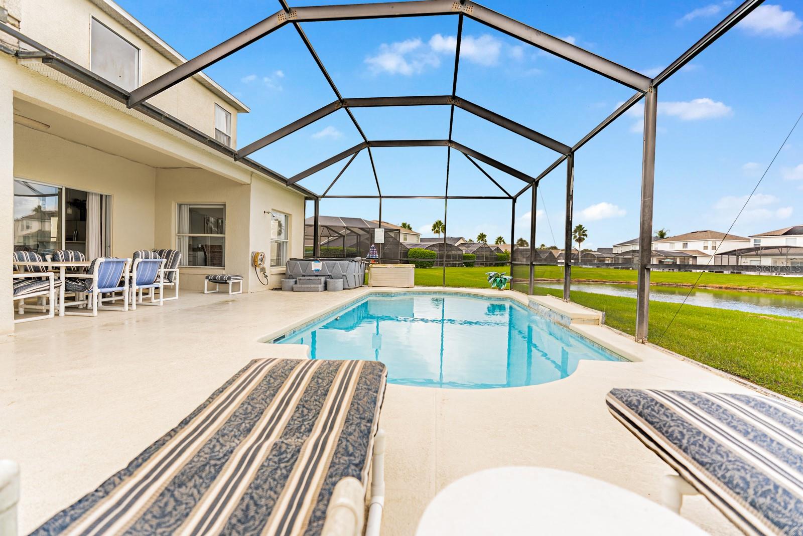 1204 CUMBRIAN  LAKES COURT