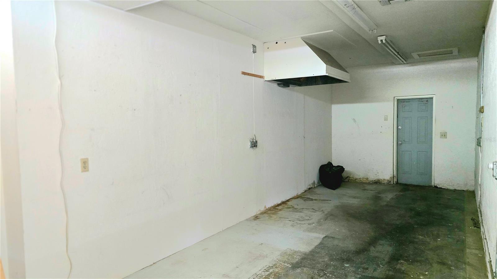 VENICE EDGEWOOD SEC OF - Commercial Lease