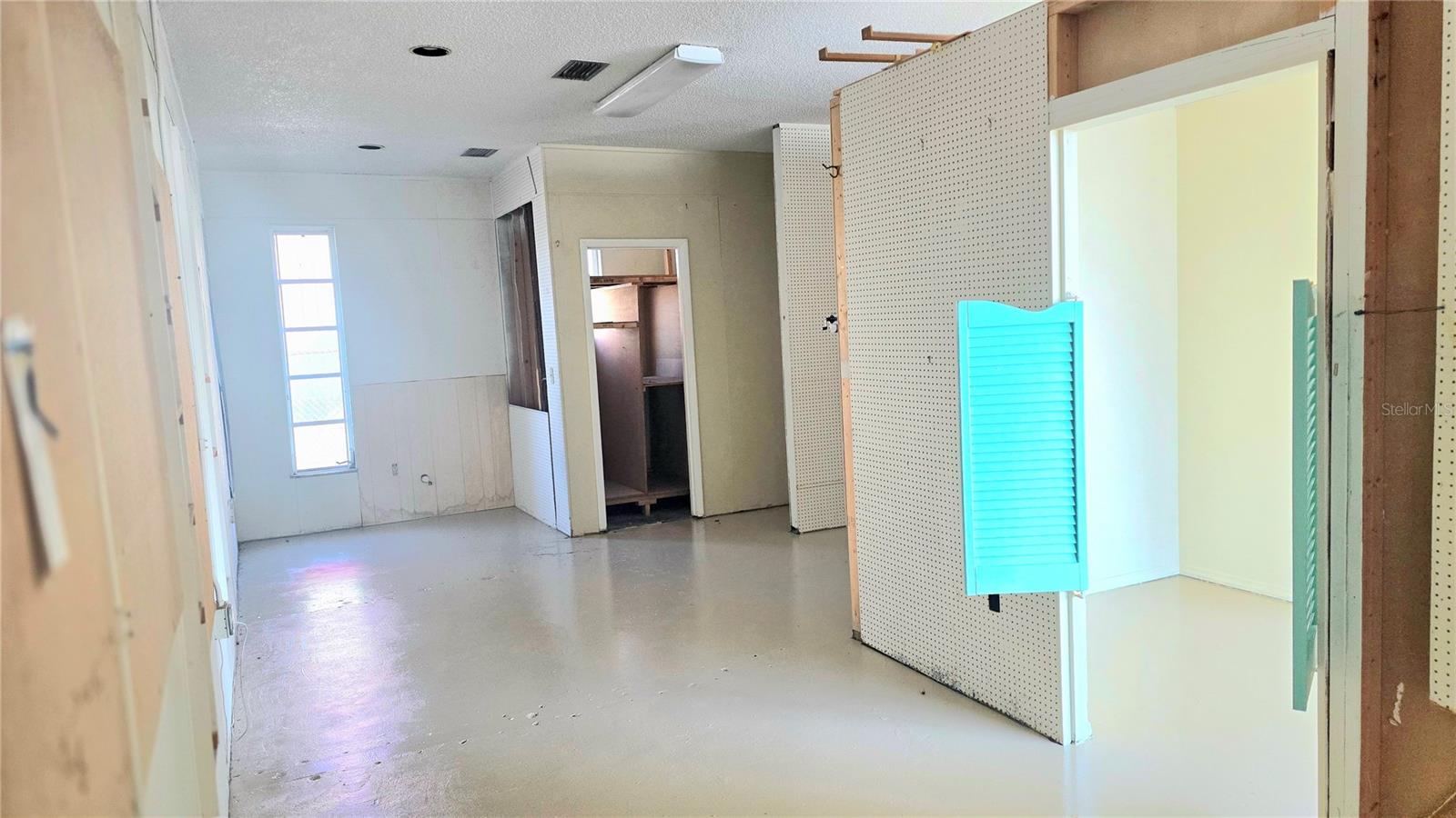 VENICE EDGEWOOD SEC OF - Commercial Lease