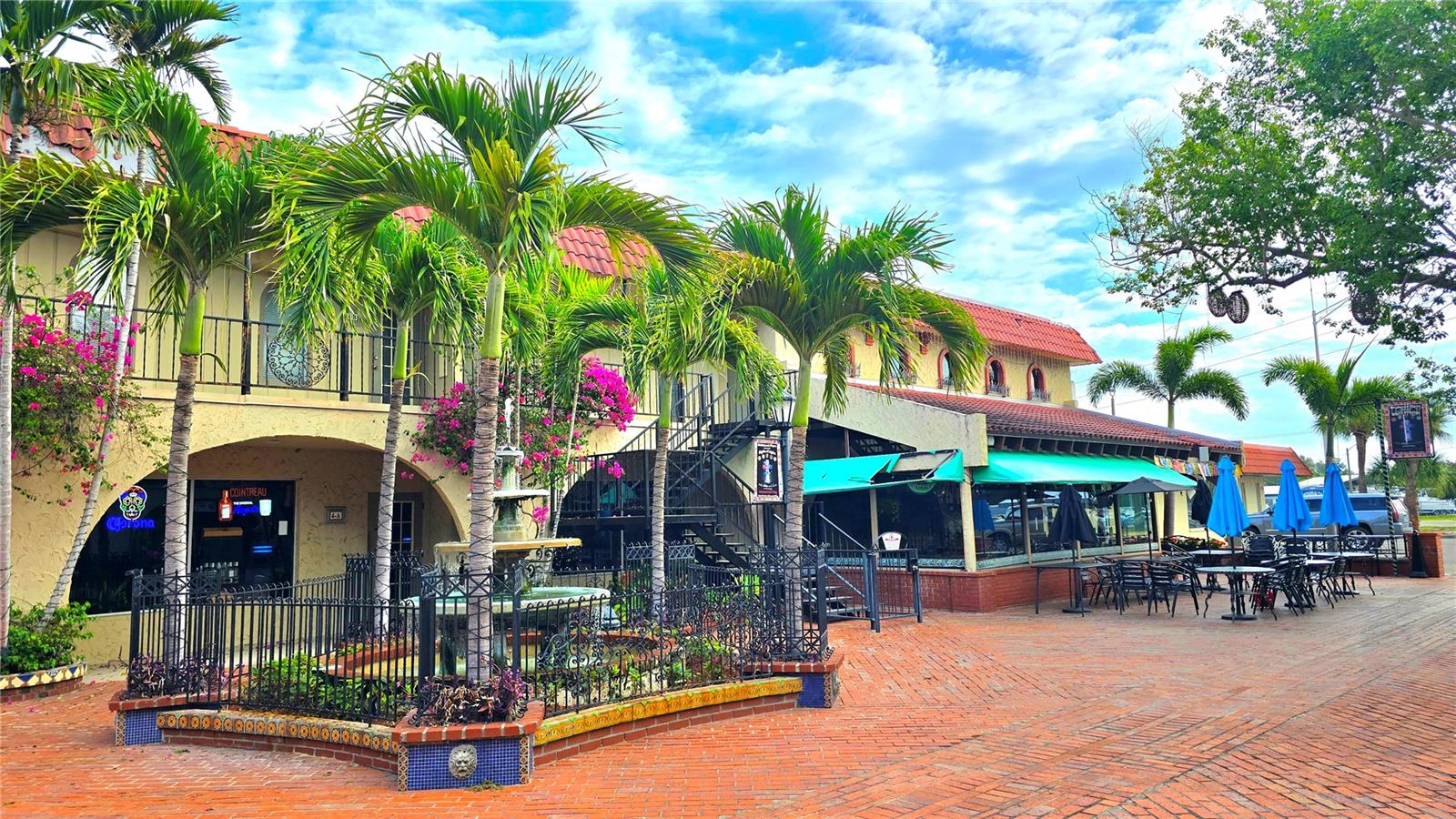 VENICE EDGEWOOD SEC OF - Commercial Lease