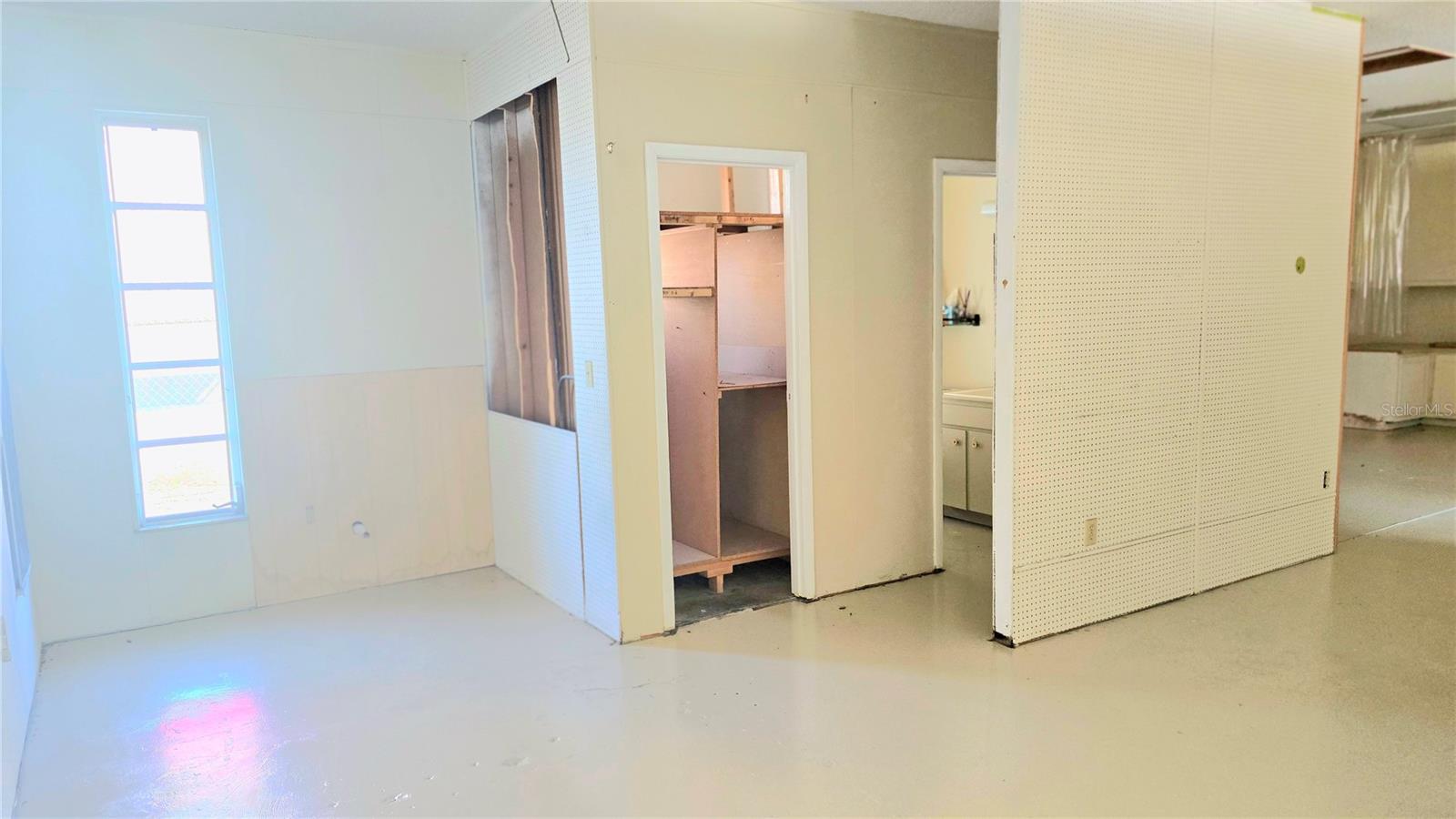 VENICE EDGEWOOD SEC OF - Commercial Lease