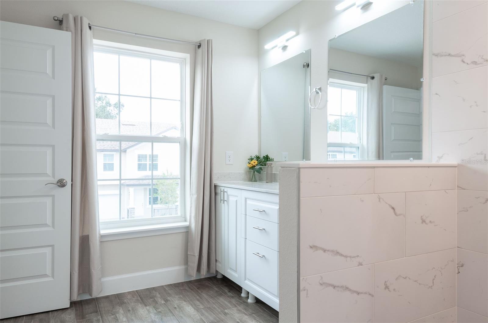 SUMMER FLOWERS TWNHMS - Residential Lease