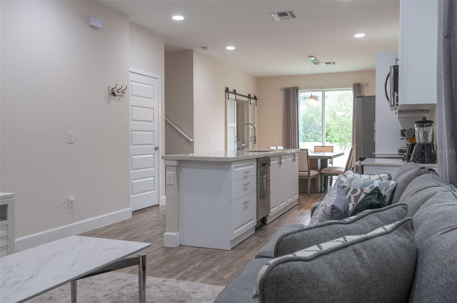 SUMMER FLOWERS TWNHMS - Residential Lease