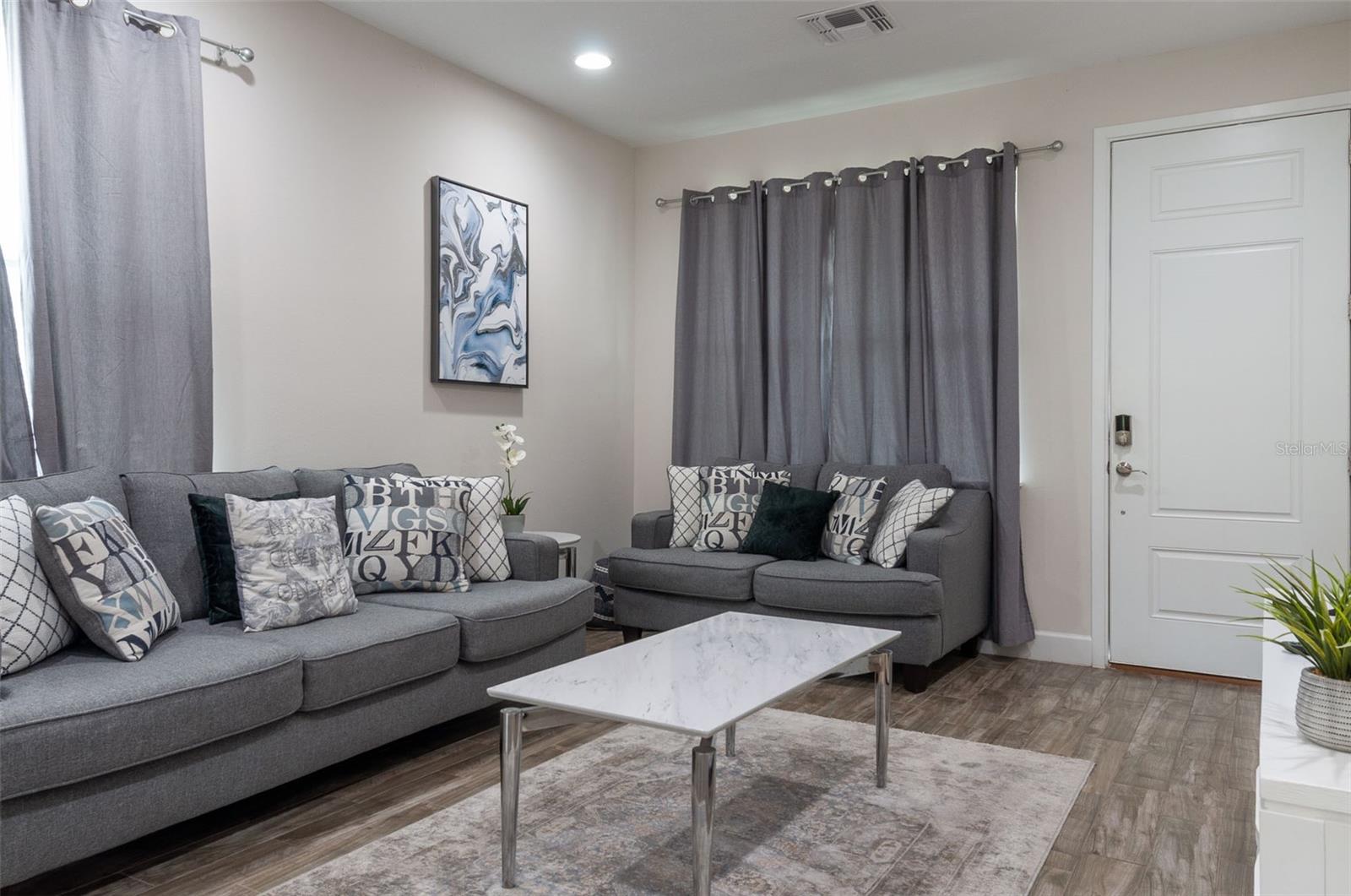 SUMMER FLOWERS TWNHMS - Residential Lease
