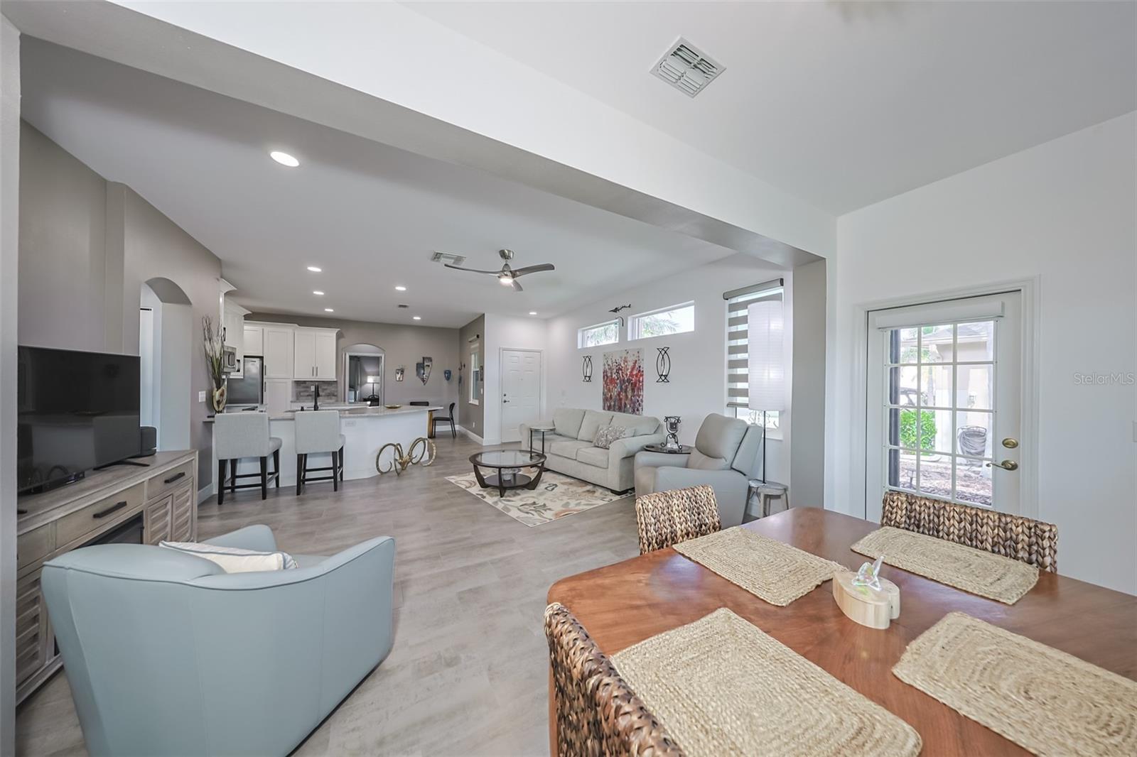 ACADIA II CONDOMINUM - Residential