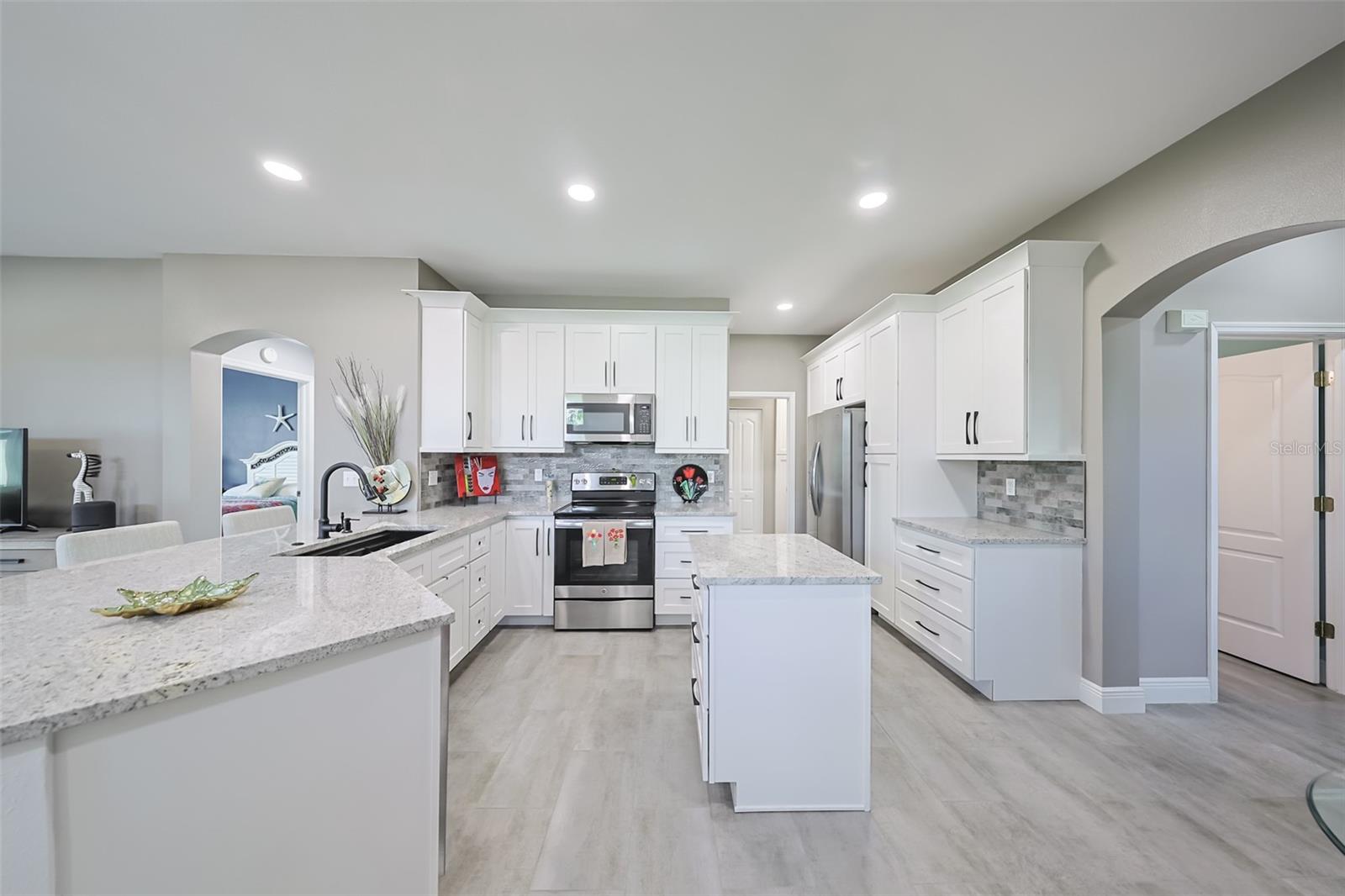 ACADIA II CONDOMINUM - Residential