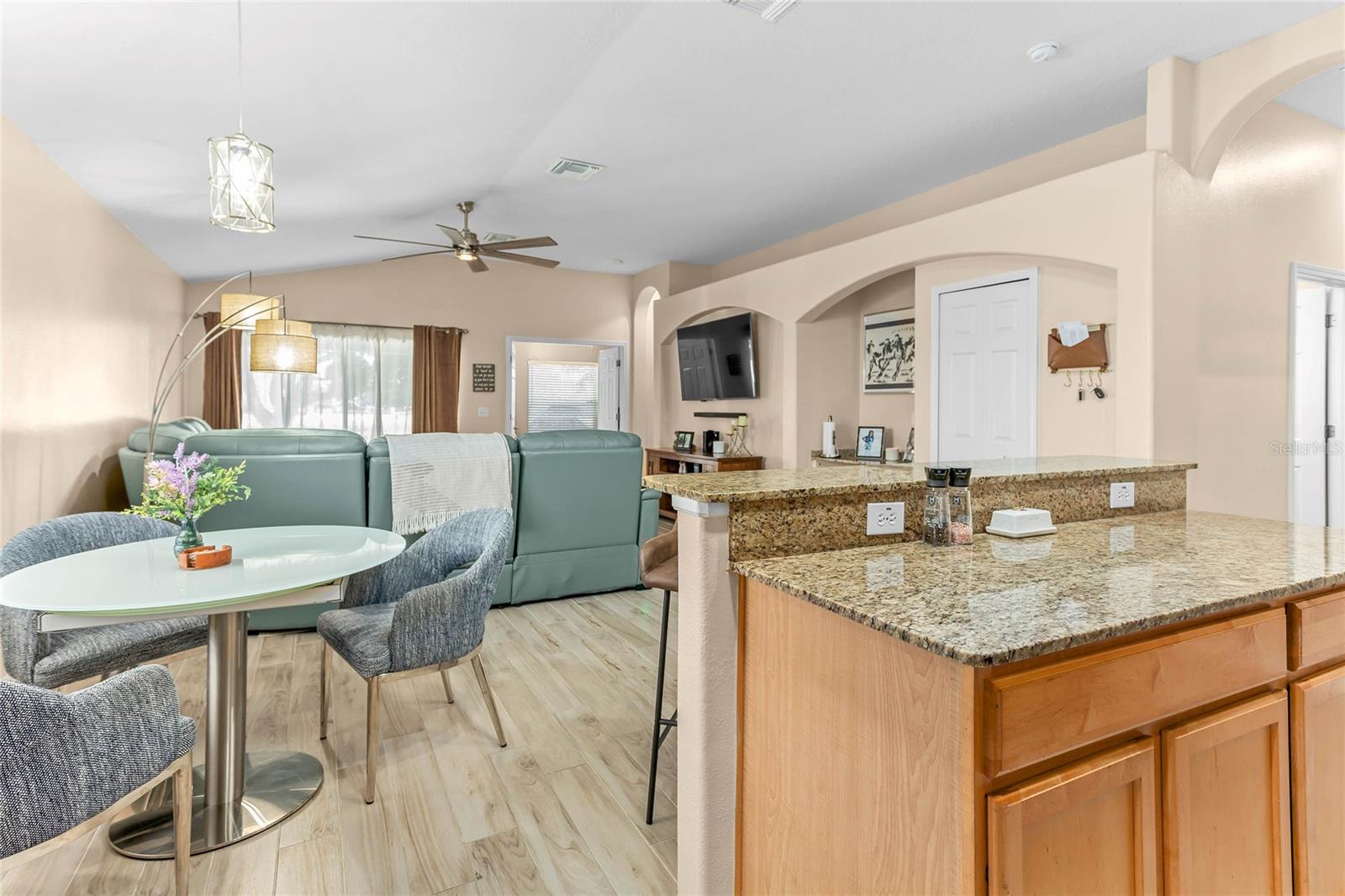 BRIDGEWATER PH 04 - Residential