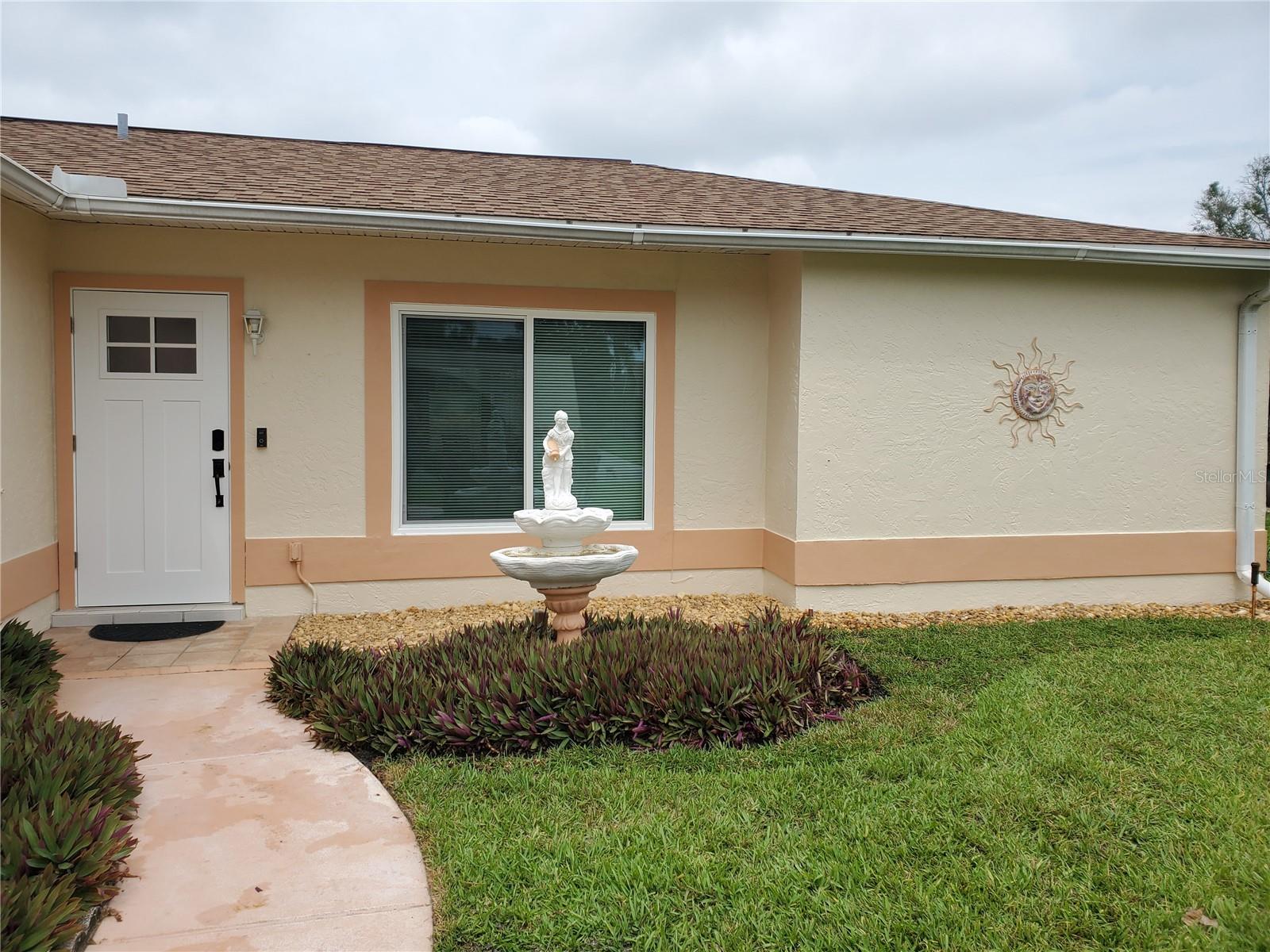 VILLAGE GREEN OF BRADENTON UN G - Residential Lease