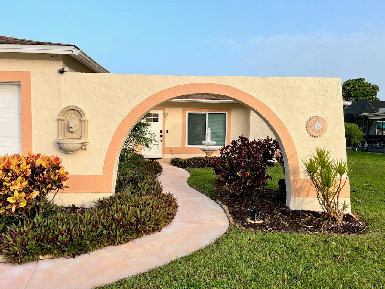 VILLAGE GREEN OF BRADENTON UN G - Residential Lease