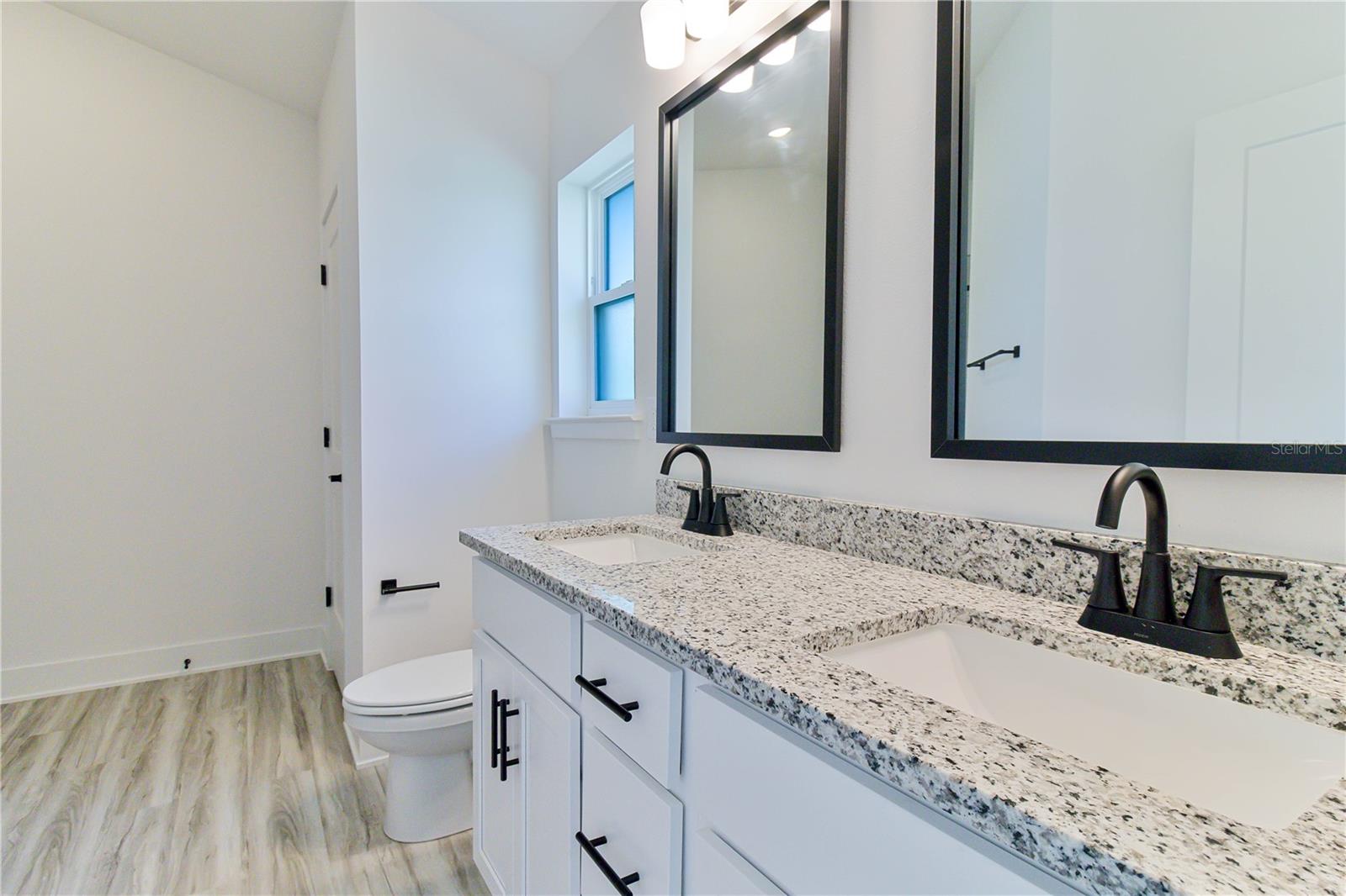 BRIARWOOD - Residential