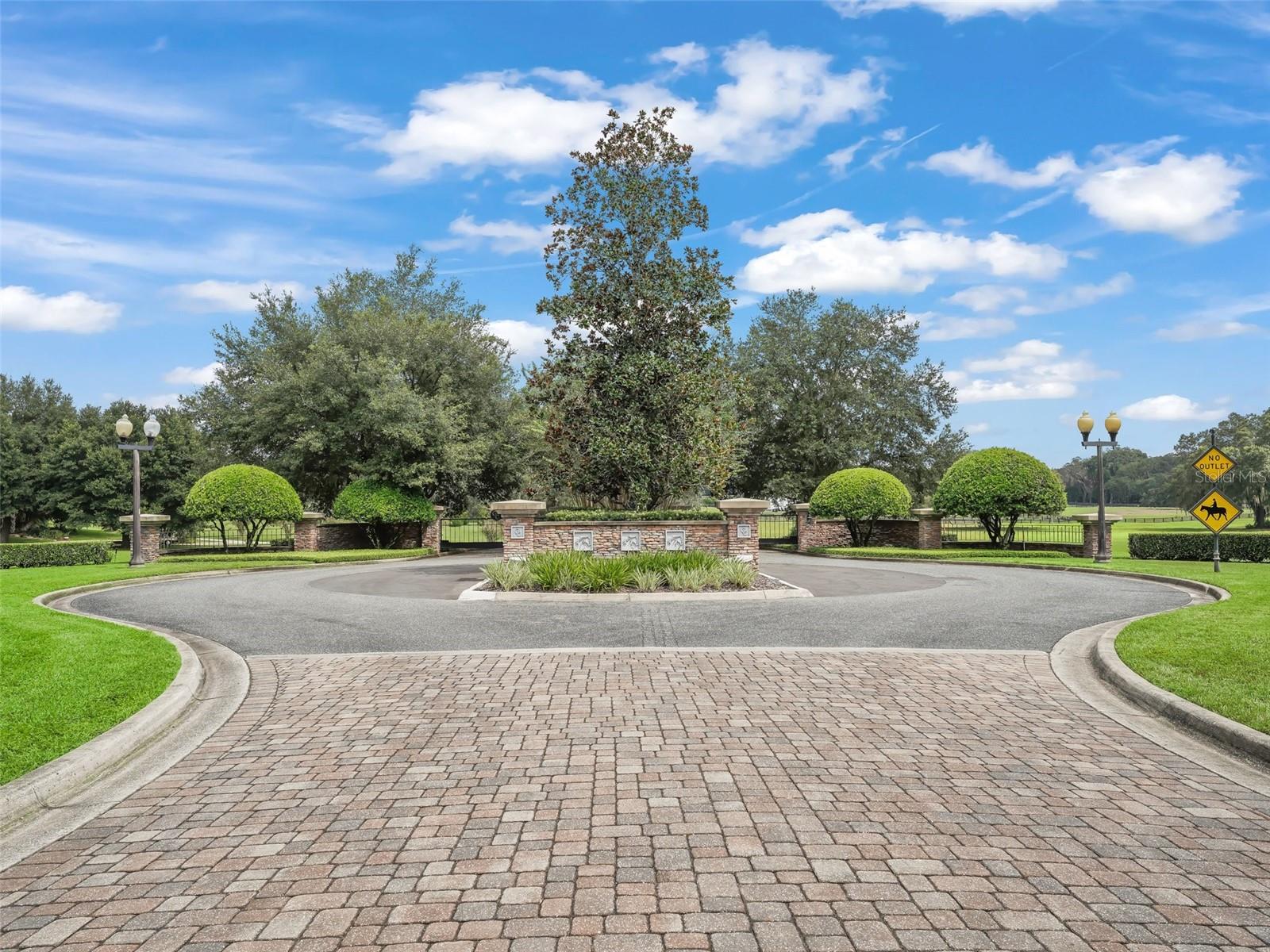 GREENWAY CROSSINGS - Land