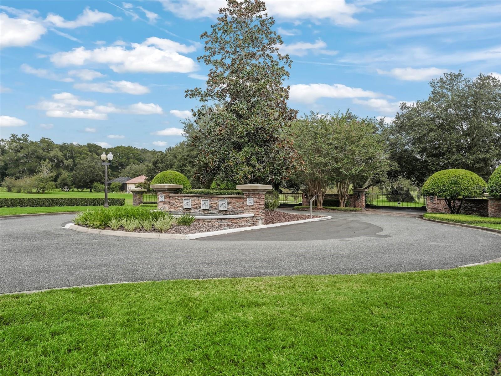 GREENWAY CROSSINGS - Land