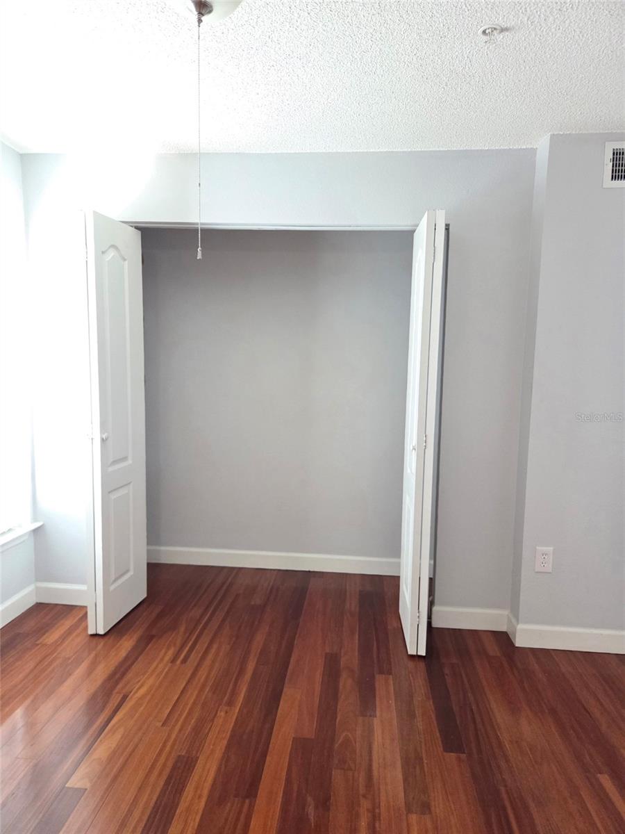 MIRIADA CONDO - Residential Lease
