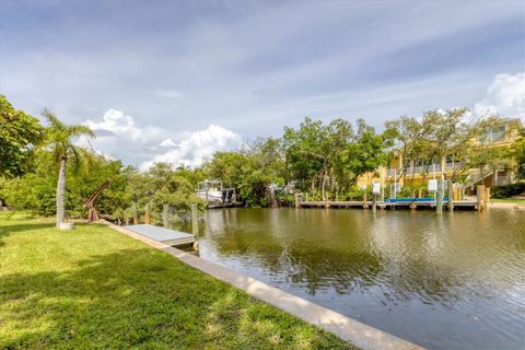 A home in LONGBOAT KEY