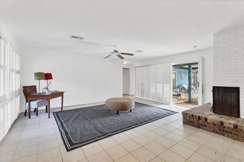 A home in LONGBOAT KEY